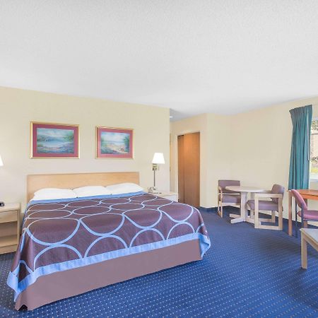 Super 8 By Wyndham Canandaigua Exteriér fotografie