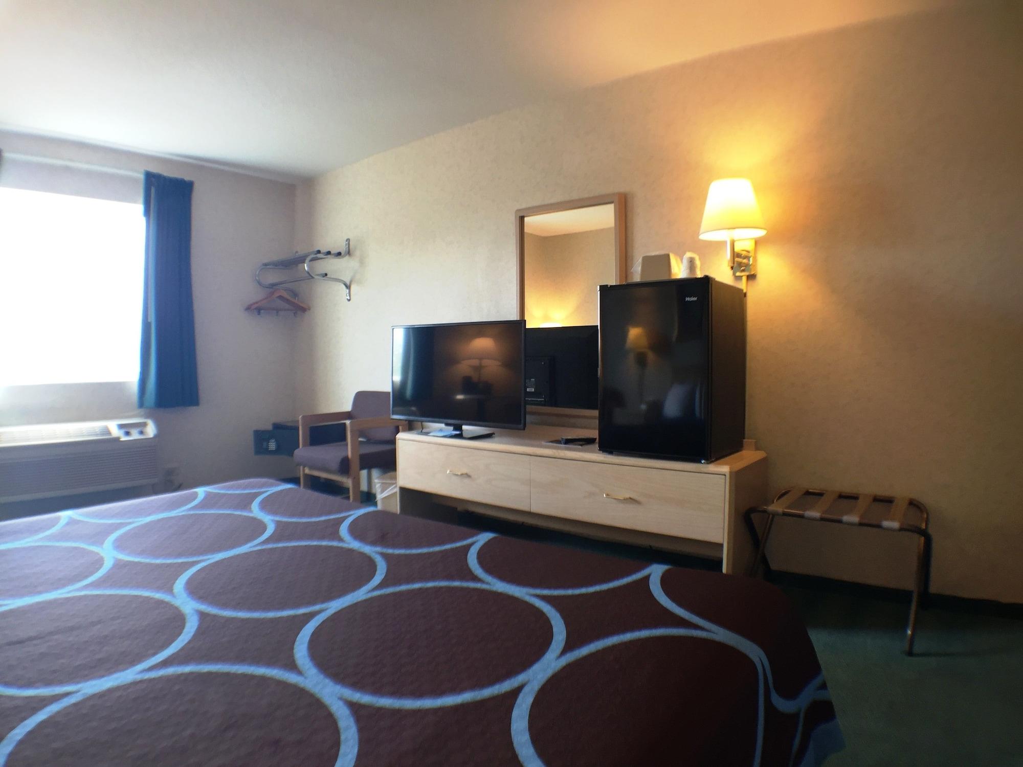 Super 8 By Wyndham Canandaigua Exteriér fotografie