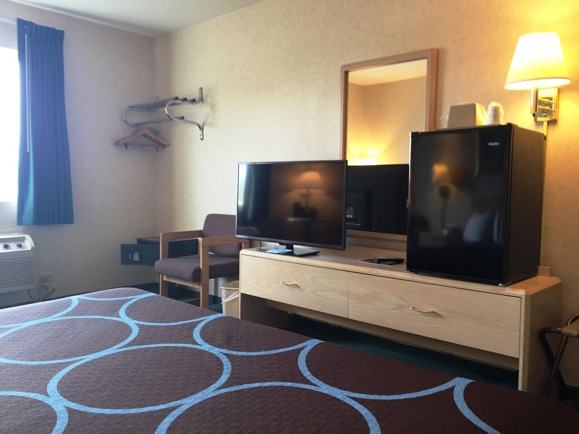 Super 8 By Wyndham Canandaigua Exteriér fotografie