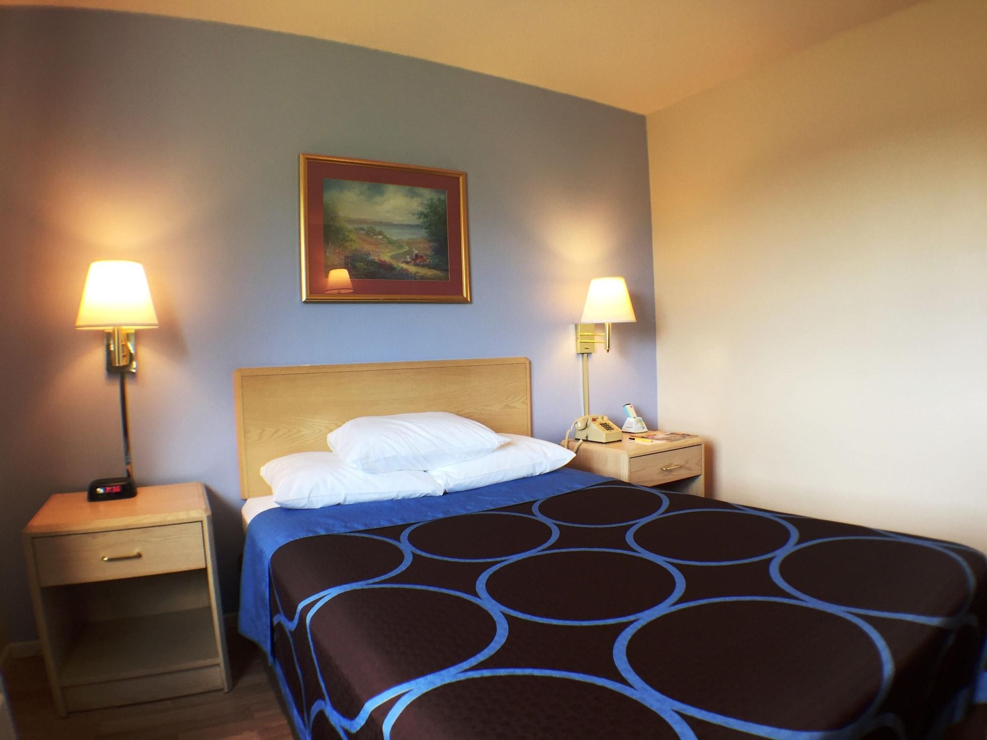 Super 8 By Wyndham Canandaigua Exteriér fotografie