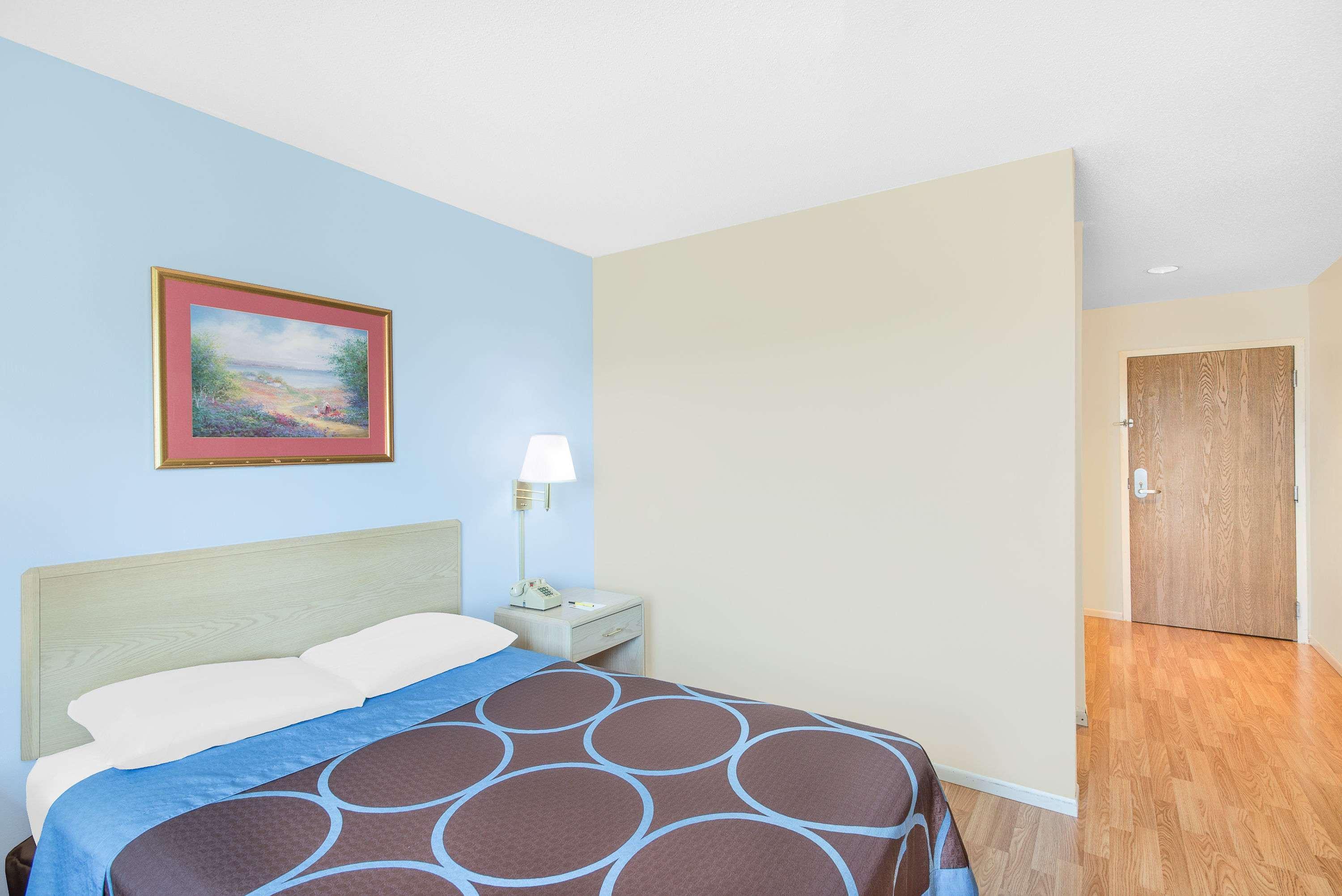 Super 8 By Wyndham Canandaigua Exteriér fotografie