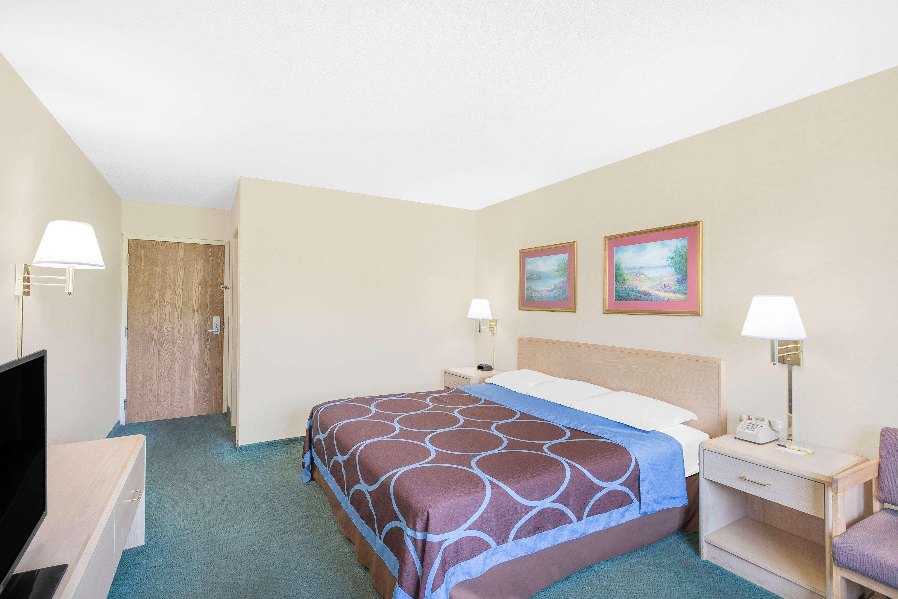 Super 8 By Wyndham Canandaigua Exteriér fotografie