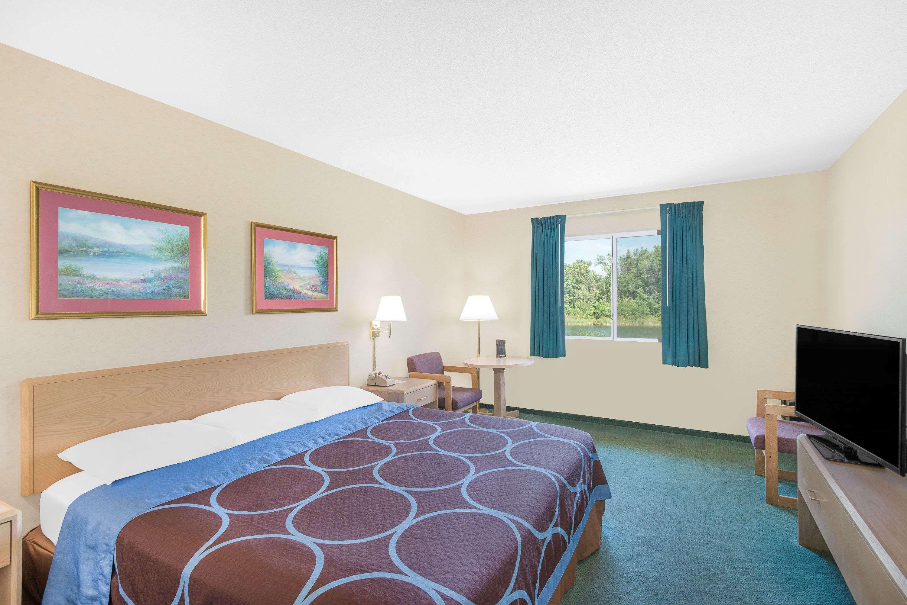 Super 8 By Wyndham Canandaigua Exteriér fotografie